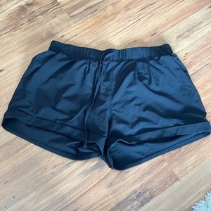 Zyia Black Shorts Size Medium